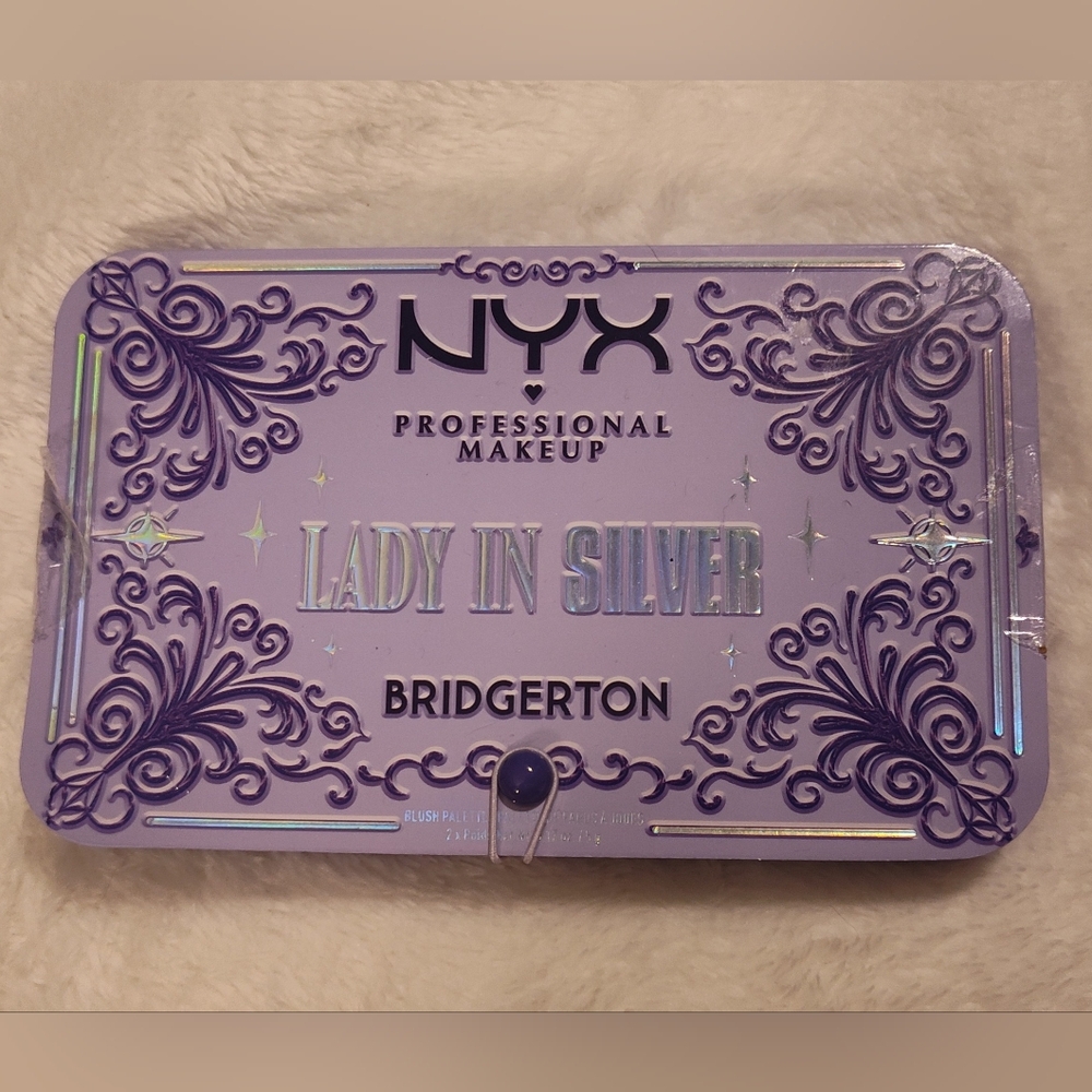 NYX Lady in Silver Makeup Palette